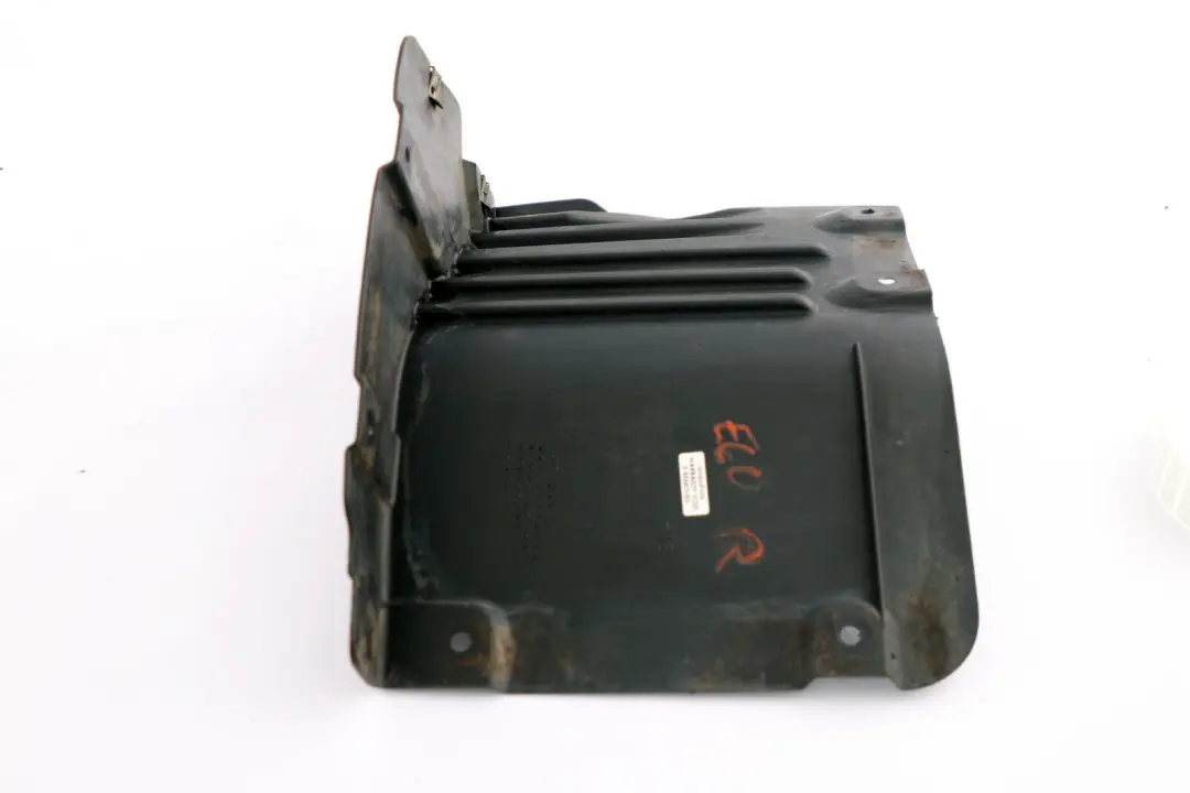 Copertura Passaruota BMW E60 E61 Alloggiamento Fodera Inferiore Anteriore Destra per con numero di parte 7050538 Copertura Passaruota BMW E60 E61 Alloggiamento Fodera Inferiore Anteriore Destra - SKU 7050538 - Numero di parte 7050538