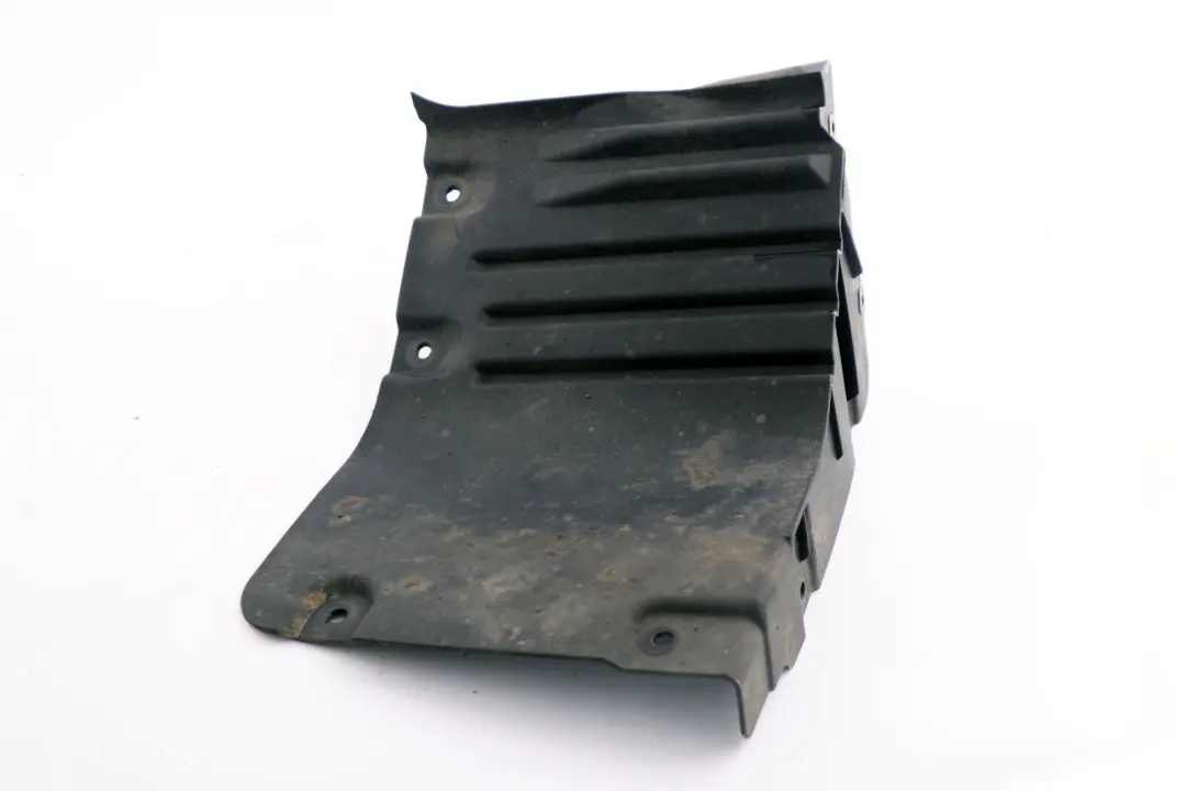 Copertura Passaruota BMW E60 E61 Alloggiamento Fodera Inferiore Anteriore Destra per con numero di parte 7050538 Copertura Passaruota BMW E60 E61 Alloggiamento Fodera Inferiore Anteriore Destra - SKU 7050538 - Numero di parte 7050538