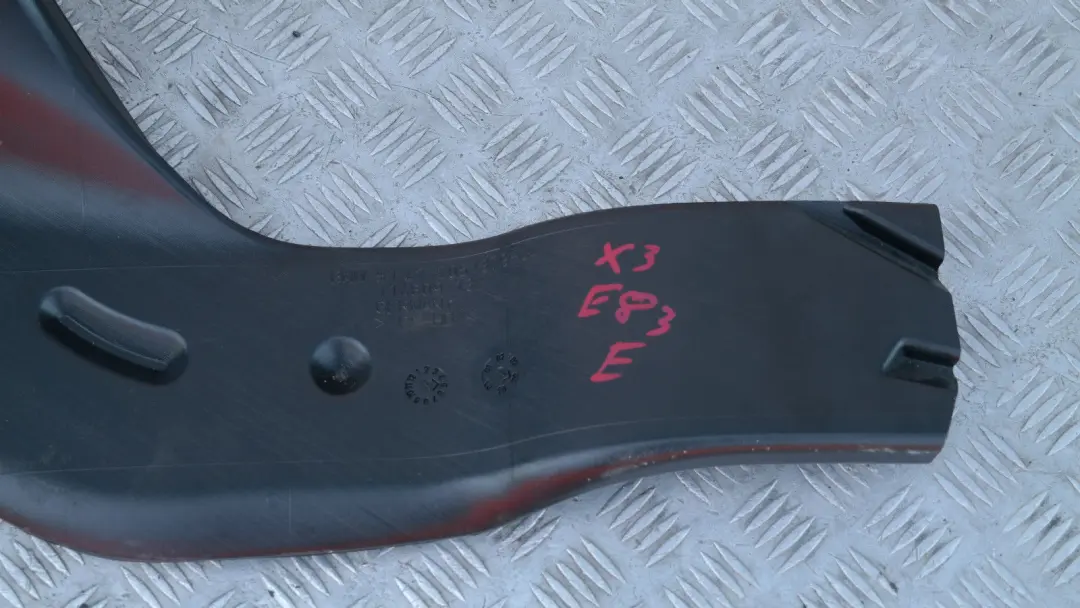 Kanał powietrza wlot nawiew lewy BMW e83 X3 do o numerze 51477051379 Kanał powietrza wlot nawiew lewy BMW e83 X3 - SKU 7051379 - Numer Części 51477051379