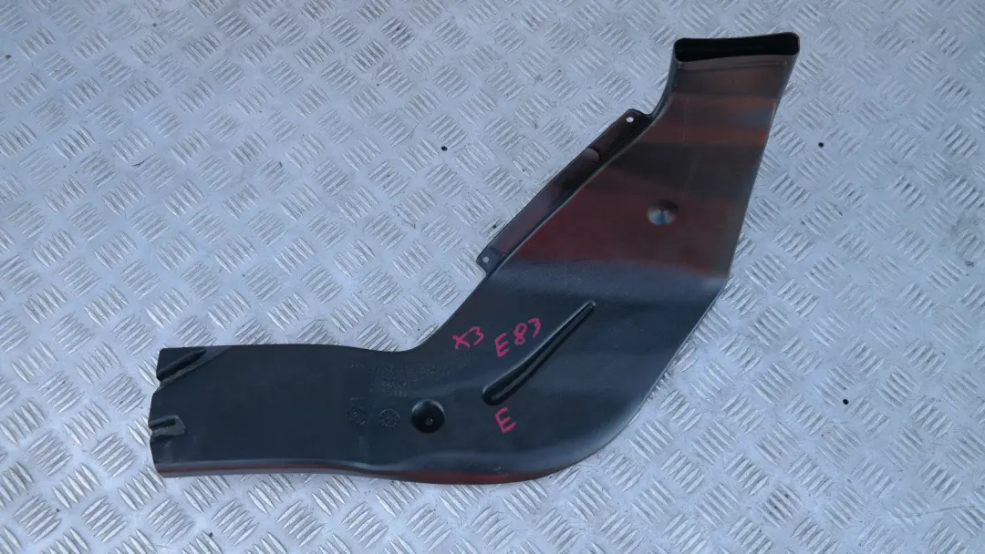 Kanał powietrza wlot nawiew prawy BMW e83 X3 do o numerze 51477051380 Kanał powietrza wlot nawiew prawy BMW e83 X3 - SKU 7051380 - Numer Części 51477051380