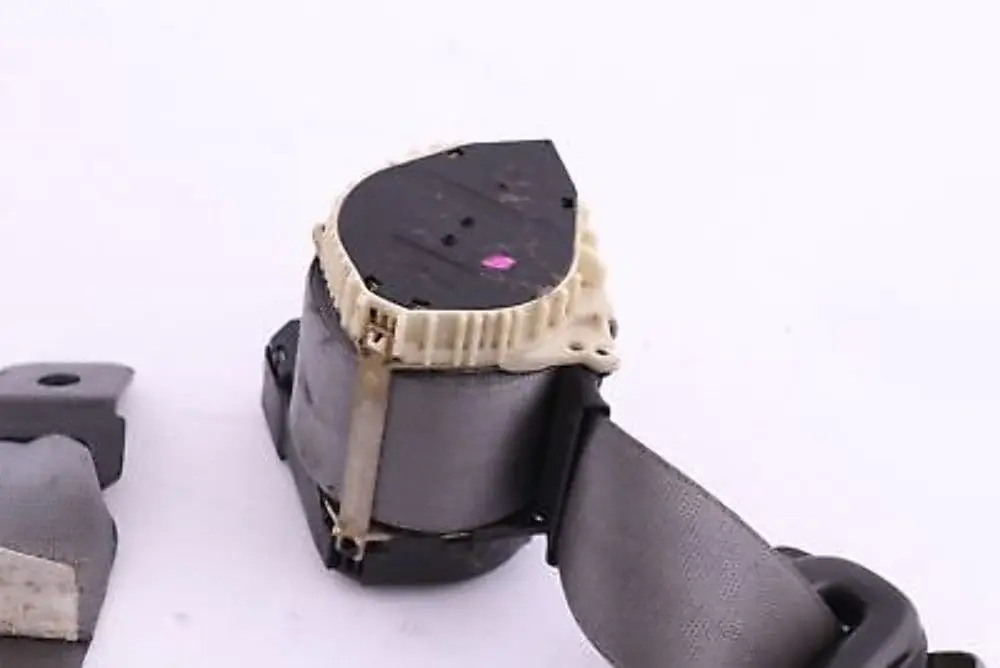 Upper Belt With Force Limiter Rear Left N/S Grau Grey to BMW X5 Series E53 with Part number 7051511 BMW X5 Series E53 Upper Belt With Force Limiter Rear Left N/S Grau Grey - SKU 7051511 - Part number 7051511