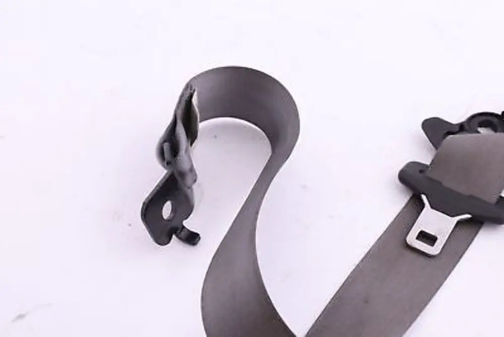 Cinghia Superiore Con Limitatore Forza Posteriore Destro Grigio per BMW X5 E53 con numero di parte 7051512 BMW X5 E53 Cinghia Superiore Con Limitatore Forza Posteriore Destro Grigio - SKU 7051512 - Numero di parte 7051512