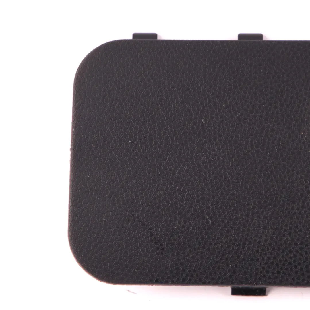 Tapa Panel Embelecedor Lateral Pantera Etiqueta Negra Caja Fusibles para Mini R50 con número de pieza 7051767 Mini R50 Tapa Panel Embelecedor Lateral Pantera Etiqueta Negra Caja Fusibles - SKU 7051767 - Número de pieza 7051767