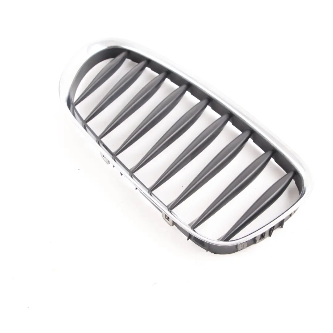 Rejilla Parachoques Delantera Central Derecha Negro para BMW Z4 E85 E86 con número de pieza 7051958 BMW Z4 E85 E86 Rejilla Parachoques Delantera Central Derecha Negro - SKU 7051958-1 - Número de pieza 7051958