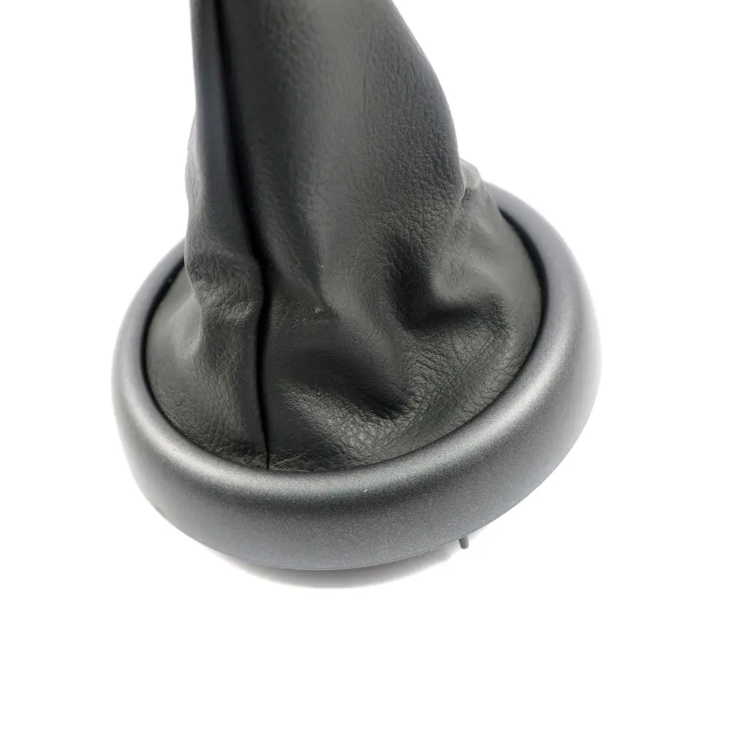 Osłona Mieszek Gałki Biegów Antracyt do Mini R50 R53 o numerze 7052157 Mini R50 R53 Osłona Mieszek Gałki Biegów Antracyt - SKU 7052157 - Numer Części 7052157