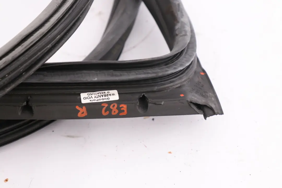 BMW 1 Series E81 E82 Front Door Seal Gasket Weatherstrip Right O/S 7164948 - SKU 7054028 - Part number 51767054028