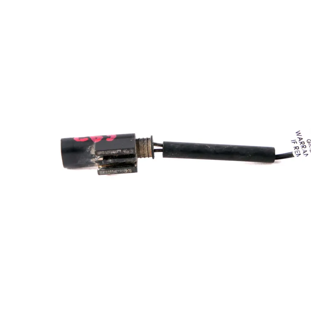 BMW E63 E64 1 Spray Nozzle Windshield Cleaning High Gloss Glanzschwarz - SKU 7054446-1 - Part number 7054446