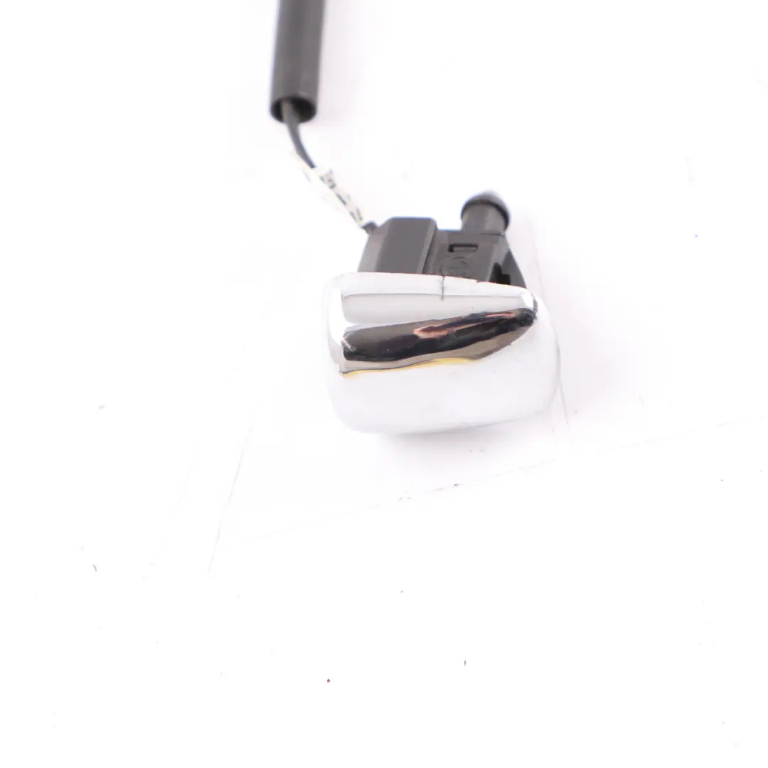 Spray Nozzle Windscreen Washer Jet Chrome 7160442 to BMW E60 E61 E63 E64 with Part number 7054447 BMW E60 E61 E63 E64 Spray Nozzle Windscreen Washer Jet Chrome 7160442 - SKU 7054447-1 - Part number 7054447