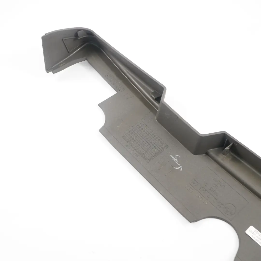 Cache panneau arriere superieur gauche Gris 7043815 pour BMW Z4 E85 à propos du numéro de pièce 7055411 BMW Z4 E85 Cache panneau arriere superieur gauche Gris 7043815 - SKU 7055411 - Numéro de pièce 7055411