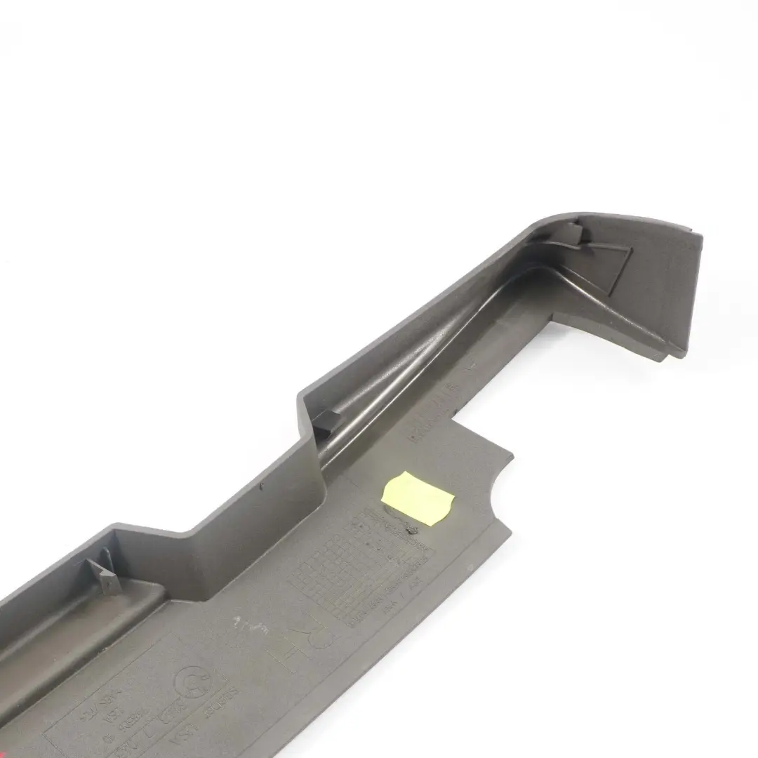 Panneau d'habillage superieur arriere droit gris 7043816 pour BMW Z4 E85 2 à propos du numéro de pièce 7055412 BMW Z4 E85 2 Panneau d'habillage superieur arriere droit gris 7043816 - SKU 7055412-1 - Numéro de pièce 7055412