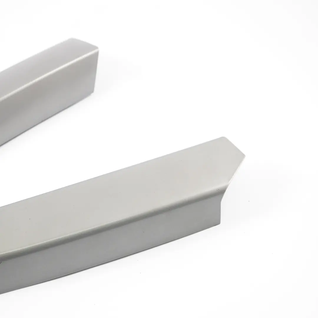 Roll Bar Trim Panel Izquierda Cubierta Gris Plata 7043837 para BMW Z4 E85 con número de pieza 7055439 BMW Z4 E85 Roll Bar Trim Panel Izquierda Cubierta Gris Plata 7043837 - SKU 7055439-2 - Número de pieza 7055439