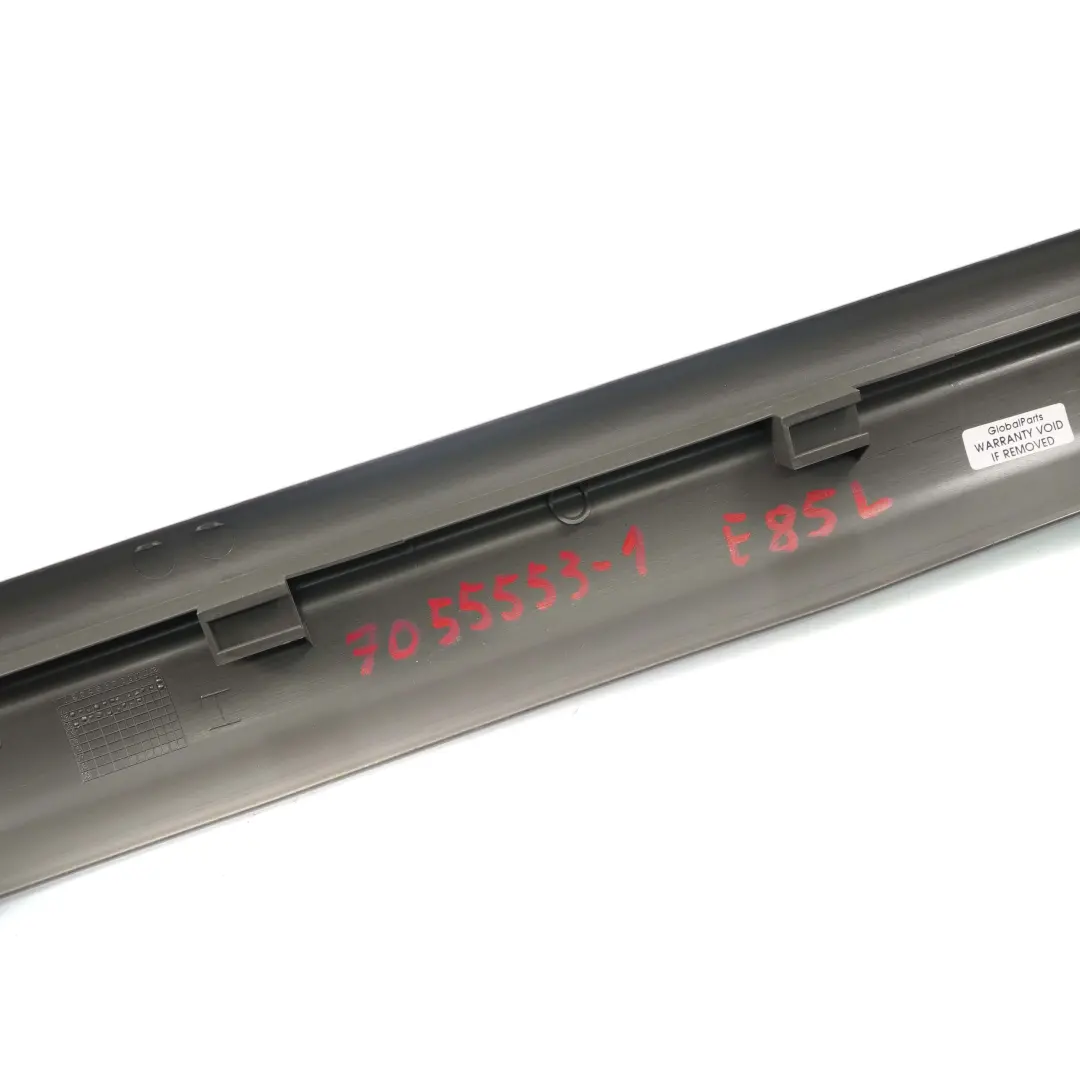 Listwa nakładka progu lewa 7016799 do BMW E85 Z4 o numerze 7055553 BMW E85 Z4 Listwa nakładka progu lewa 7016799 - SKU 7055553-1 - Numer Części 7055553