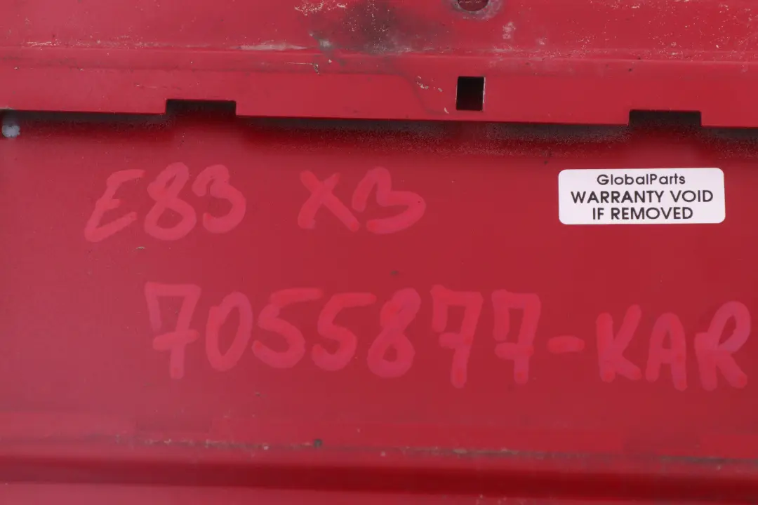 BMW E83 X3 Klapka wlewu paliwa karmezinrot - SKU 7055877-KAR - Numer Części 7055877