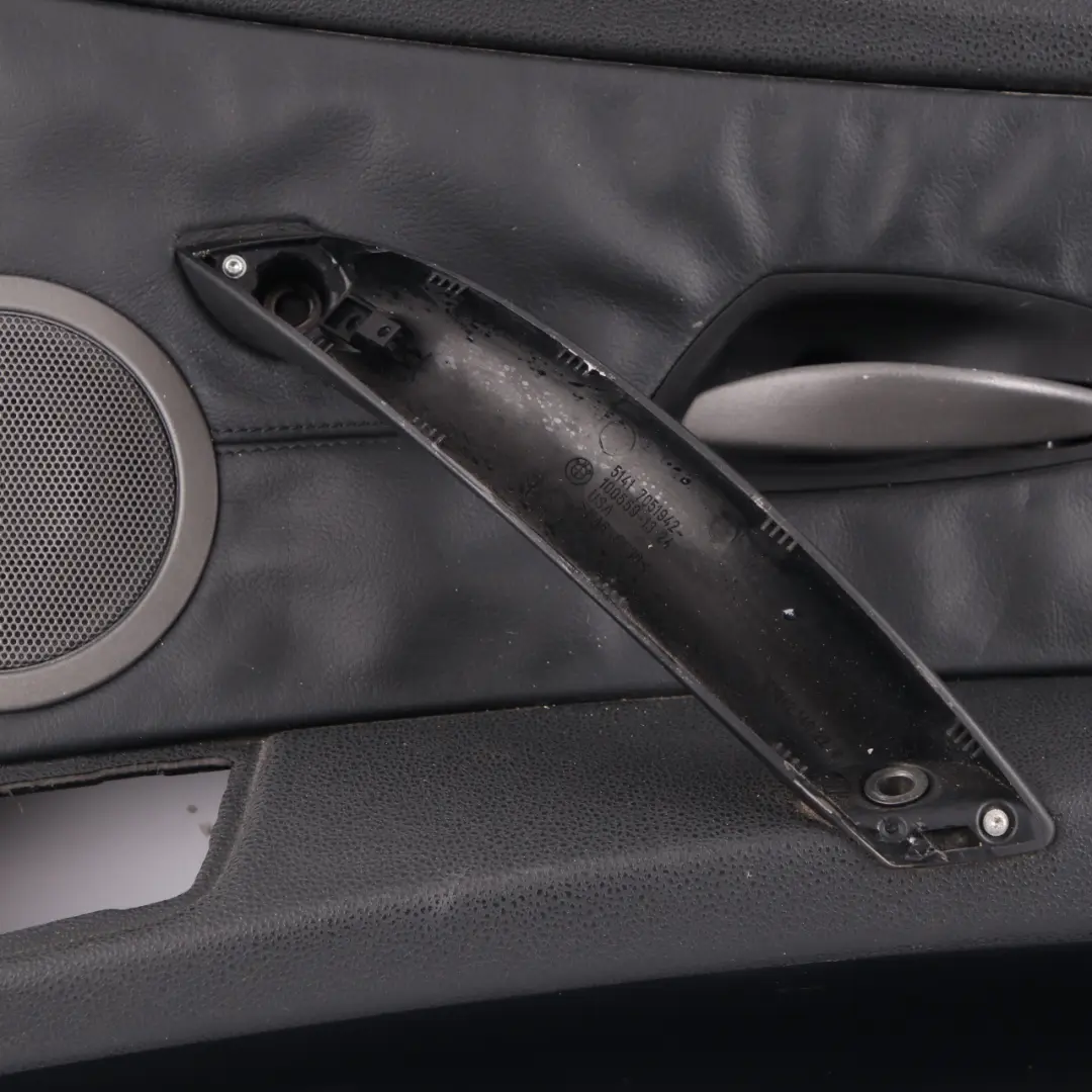 Scheda Porta Anteriore Destra Fodera Pelle Pannello Trim Nero per BMW Z4 E85 con numero di parte 7055946 BMW Z4 E85 Scheda Porta Anteriore Destra Fodera Pelle Pannello Trim Nero - SKU 7055946-1 - Numero di parte 7055946