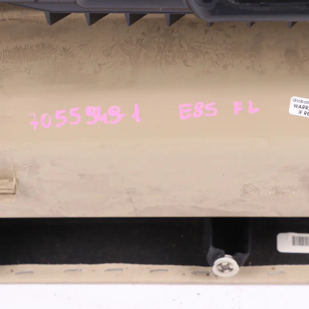 Tarjeta de Puerta Delantera Izquierda Cubierta Cuero Oregon Beige para BMW E85 E86 con número de pieza 7055949 BMW E85 E86 Tarjeta de Puerta Delantera Izquierda Cubierta Cuero Oregon Beige - SKU 7055949-1 - Número de pieza 7055949