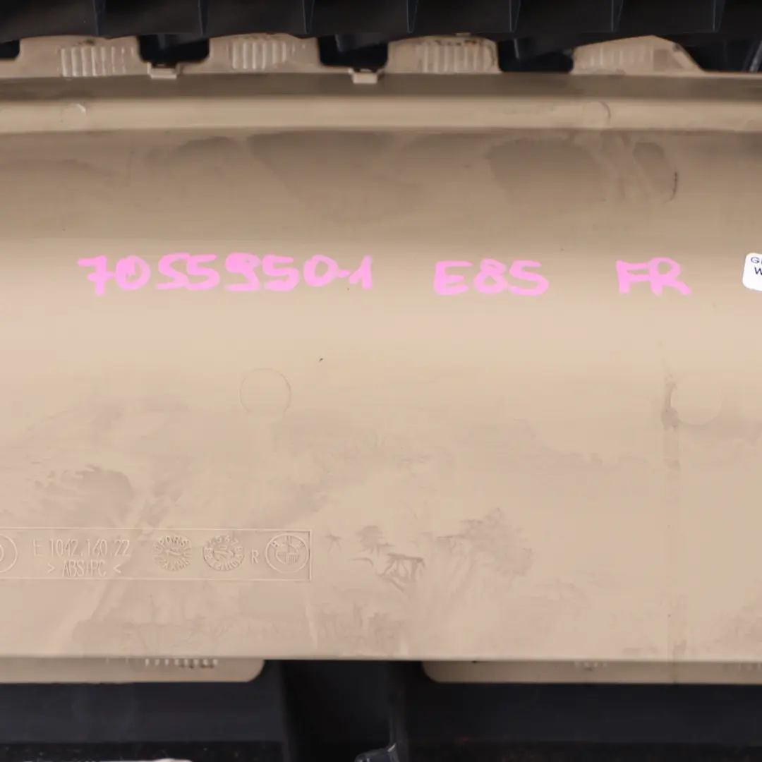 Tarjeta de Puerta Delantera Derecha Forro Cuero Oregon Beige para BMW Z4 E85 E86 con número de pieza 7055950 BMW Z4 E85 E86 Tarjeta de Puerta Delantera Derecha Forro Cuero Oregon Beige - SKU 7055950-1 - Número de pieza 7055950