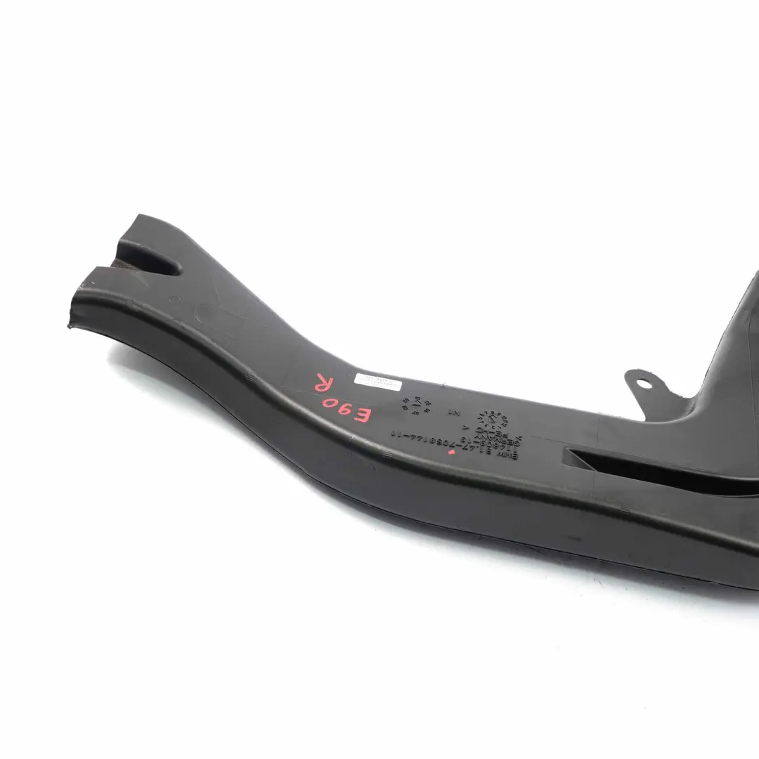 Conducto De aire del calefactor derecho para BMW E81 E82 E87 E88 E90 E91 E92 con número de pieza 7058144 BMW E81 E82 E87 E88 E90 E91 E92 Conducto De aire del calefactor derecho - SKU 7058144 - Número de pieza 7058144