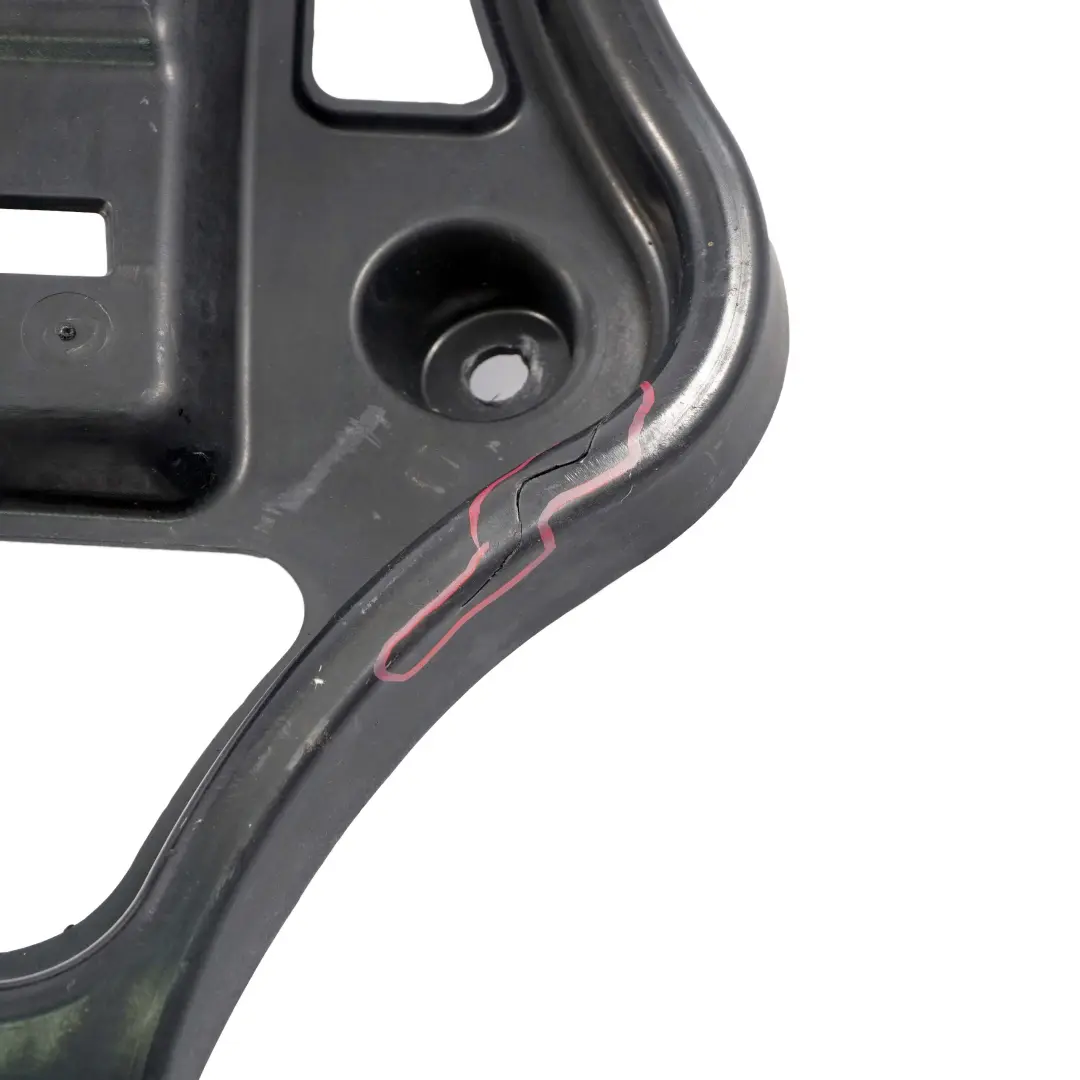 Bumper Mount Rear Left Bracket Holder Mounting pour BMW E90 à propos du numéro de pièce 7058519 BMW E90 Bumper Mount Rear Left Bracket Holder Mounting - SKU 7058519-1 - Numéro de pièce 7058519