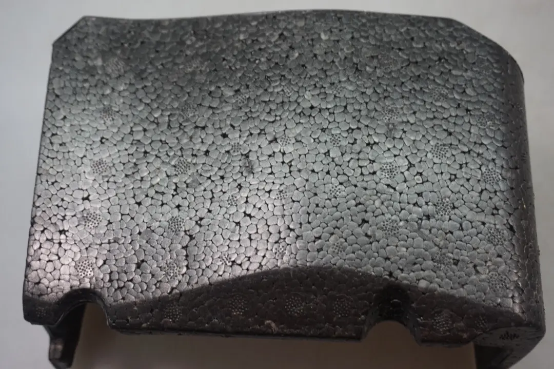 Auflage Verkleidung Gepäckraum rechts für BMW 1 er E87 mit Teilenummer 7059240 BMW 1 er E87 Auflage Verkleidung Gepäckraum rechts - SKU 7059240 - Teilenummer 7059240