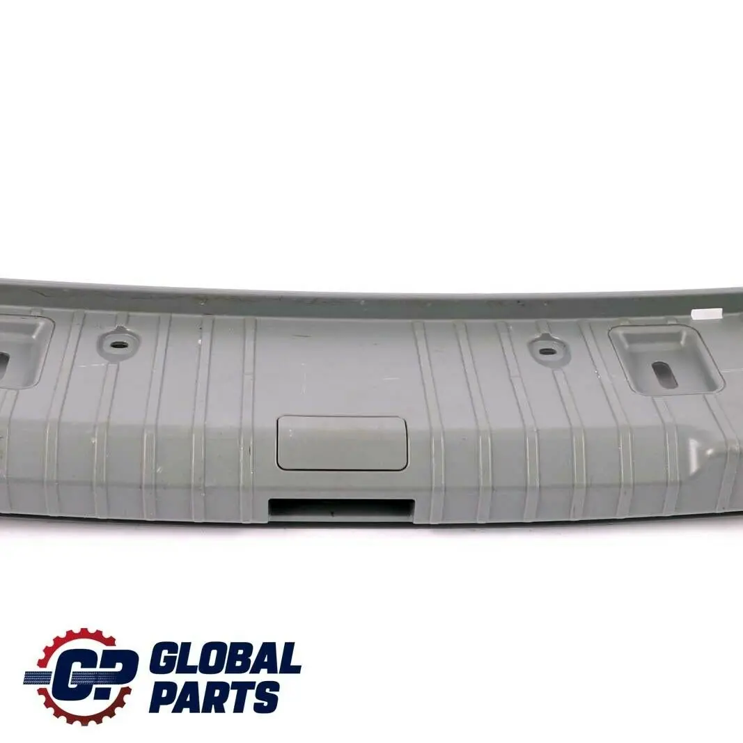 Boot Trunk Loading Sill Cover Trim Grey Grau para BMW E90 con número de pieza 7059258 BMW E90 Boot Trunk Loading Sill Cover Trim Grey Grau - SKU 7059258 - Número de pieza 7059258