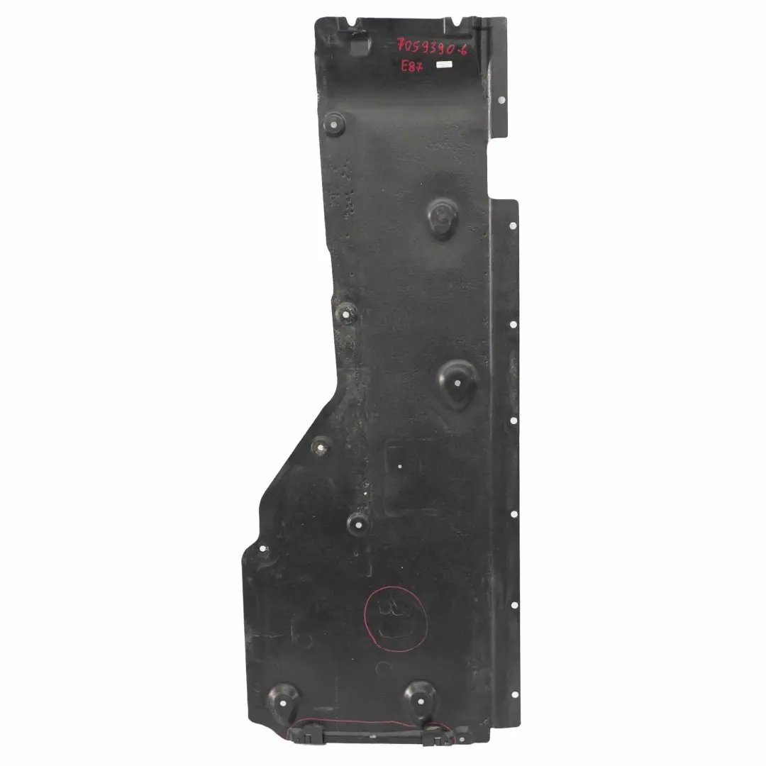Coperchio Scudo Laterale Sottoscocca Destro per BMW E81 E82 E87 con numero di parte 7059390 BMW E81 E82 E87 Coperchio Scudo Laterale Sottoscocca Destro - SKU 7059390-6 - Numero di parte 7059390