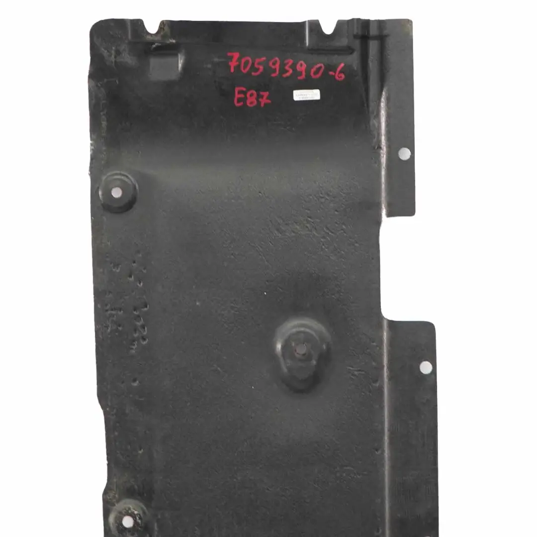 Coperchio Scudo Laterale Sottoscocca Destro per BMW E81 E82 E87 con numero di parte 7059390 BMW E81 E82 E87 Coperchio Scudo Laterale Sottoscocca Destro - SKU 7059390-6 - Numero di parte 7059390