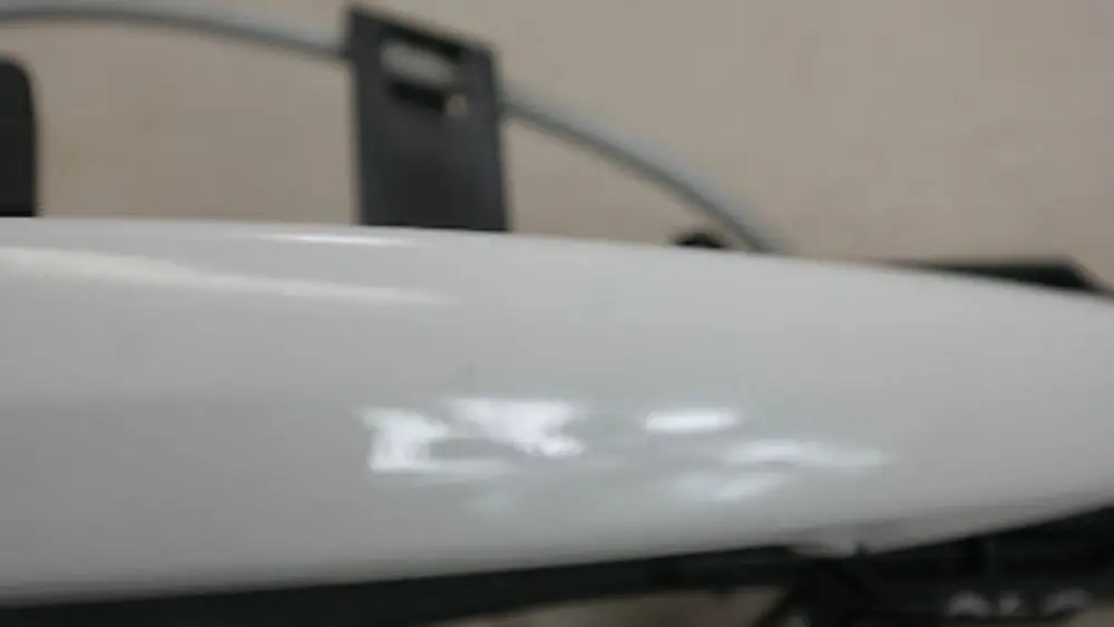 BMW 1 Series E81 E87 Complete front right grab handle O/S Alpinweiss III White - SKU 7059677-AW1 - Part number 51217059677 51210392542