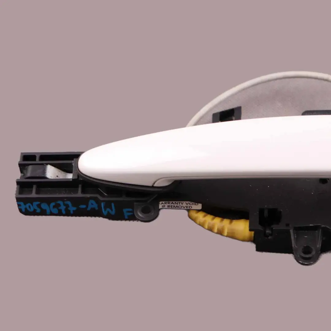 Grab Handle BMW E81 E87 Complete Front Left Door N/S Alpinweiss White 300 to with Part number 7059677 Grab Handle BMW E81 E87 Complete Front Left Door N/S Alpinweiss White 300 - SKU 7059677-AW - Part number 7059677