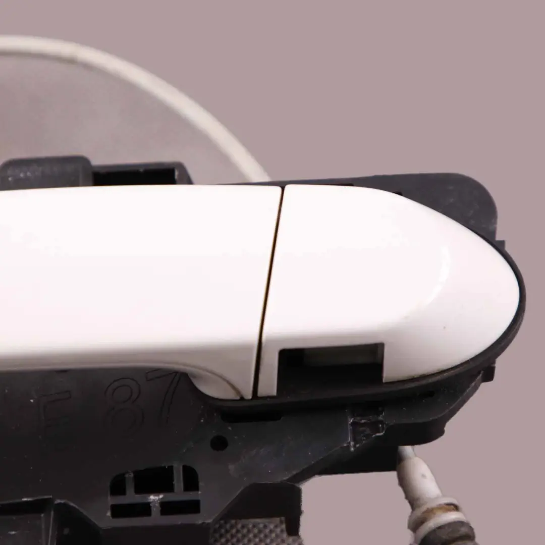 Grab Handle BMW E81 E87 Complete Front Left Door N/S Alpinweiss White 300 to with Part number 7059677 Grab Handle BMW E81 E87 Complete Front Left Door N/S Alpinweiss White 300 - SKU 7059677-AW - Part number 7059677