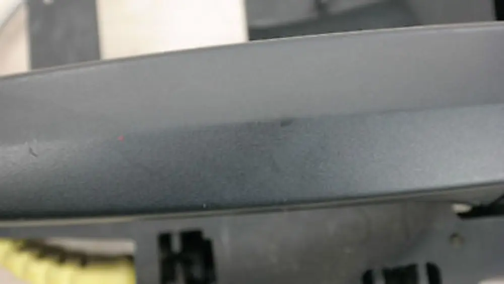 Griffbügel Bowdenzug Türschloss vorn links SCHWARZ für BMW 1 r E81 E82 E87 LCI mit Teilenummer 51217207529 51217059677 BMW 1 r E81 E82 E87 LCI Griffbügel Bowdenzug Türschloss vorn links SCHWARZ - SKU 7059677-BM - Teilenummer 51217207529 51217059677