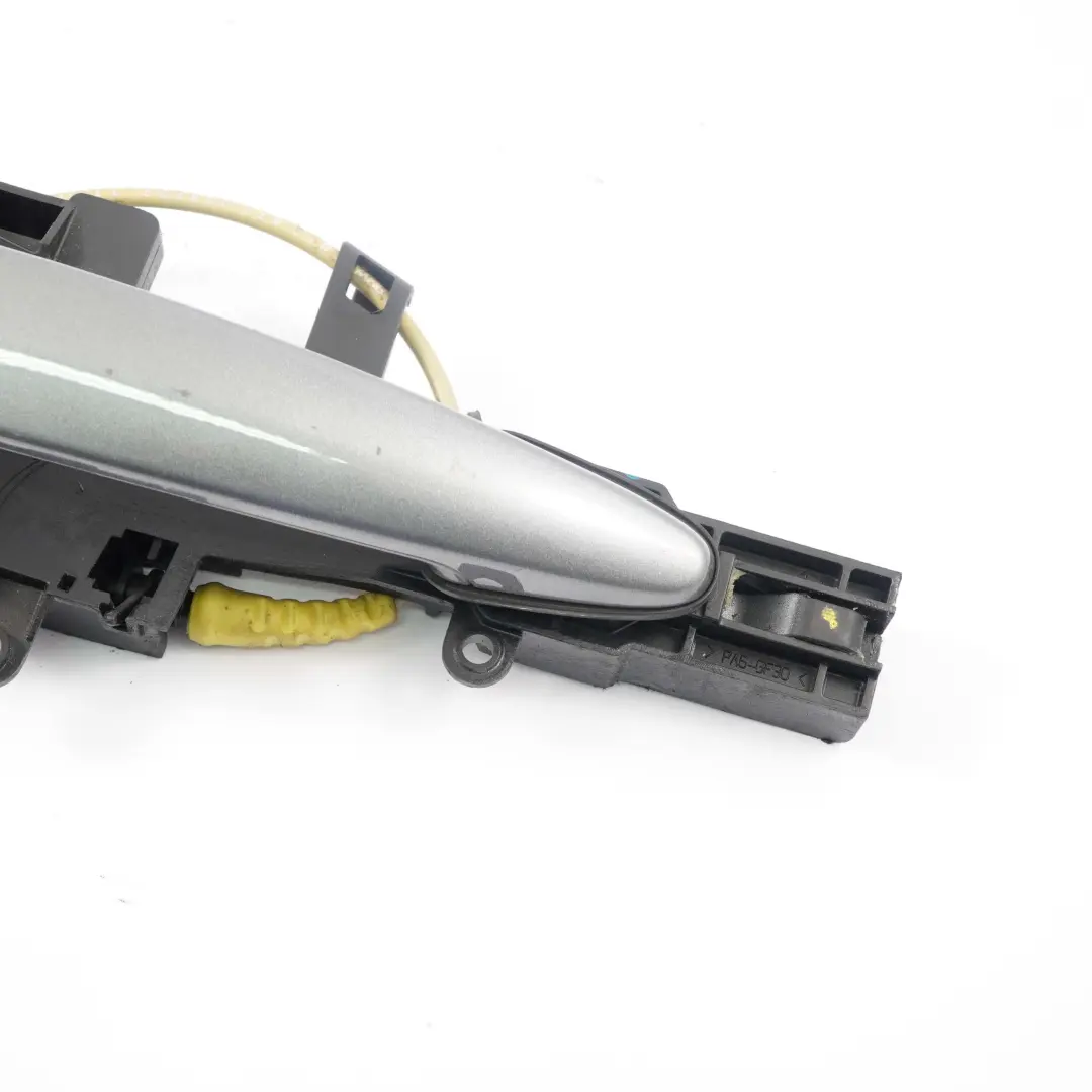 Complete Front Right Grab Handle O/S Spacegrau Metallic to BMW 1 Series E81 E87 with Part number 7059677 BMW 1 Series E81 E87 Complete Front Right Grab Handle O/S Spacegrau Metallic - SKU 7059677-SCG - Part number 7059677