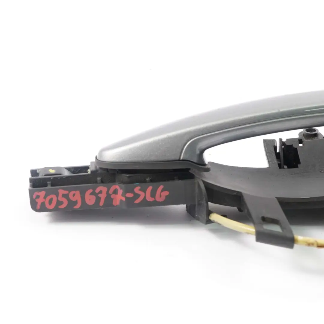 Complete Front Right Grab Handle O/S Spacegrau Metallic to BMW 1 Series E81 E87 with Part number 7059677 BMW 1 Series E81 E87 Complete Front Right Grab Handle O/S Spacegrau Metallic - SKU 7059677-SCG - Part number 7059677