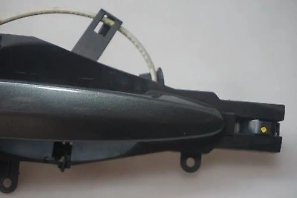 Complete Front Right Grab Handle O/S Tasman Green Metallic to BMW 3 Series E90 E91 with Part number 7059971 BMW 3 Series E90 E91 Complete Front Right Grab Handle O/S Tasman Green Metallic - SKU 7059971-TAS1 - Part number 7059971