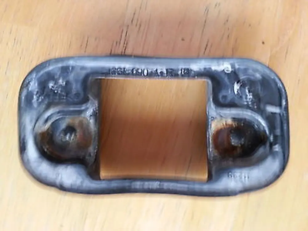 Bremsdichtung Tür vorne 5121 für BMW E90 E91 M3 mit Teilenummer 7060190 BMW E90 E91 M3 Bremsdichtung Tür vorne 5121 - SKU 7060190 - Teilenummer 7060190