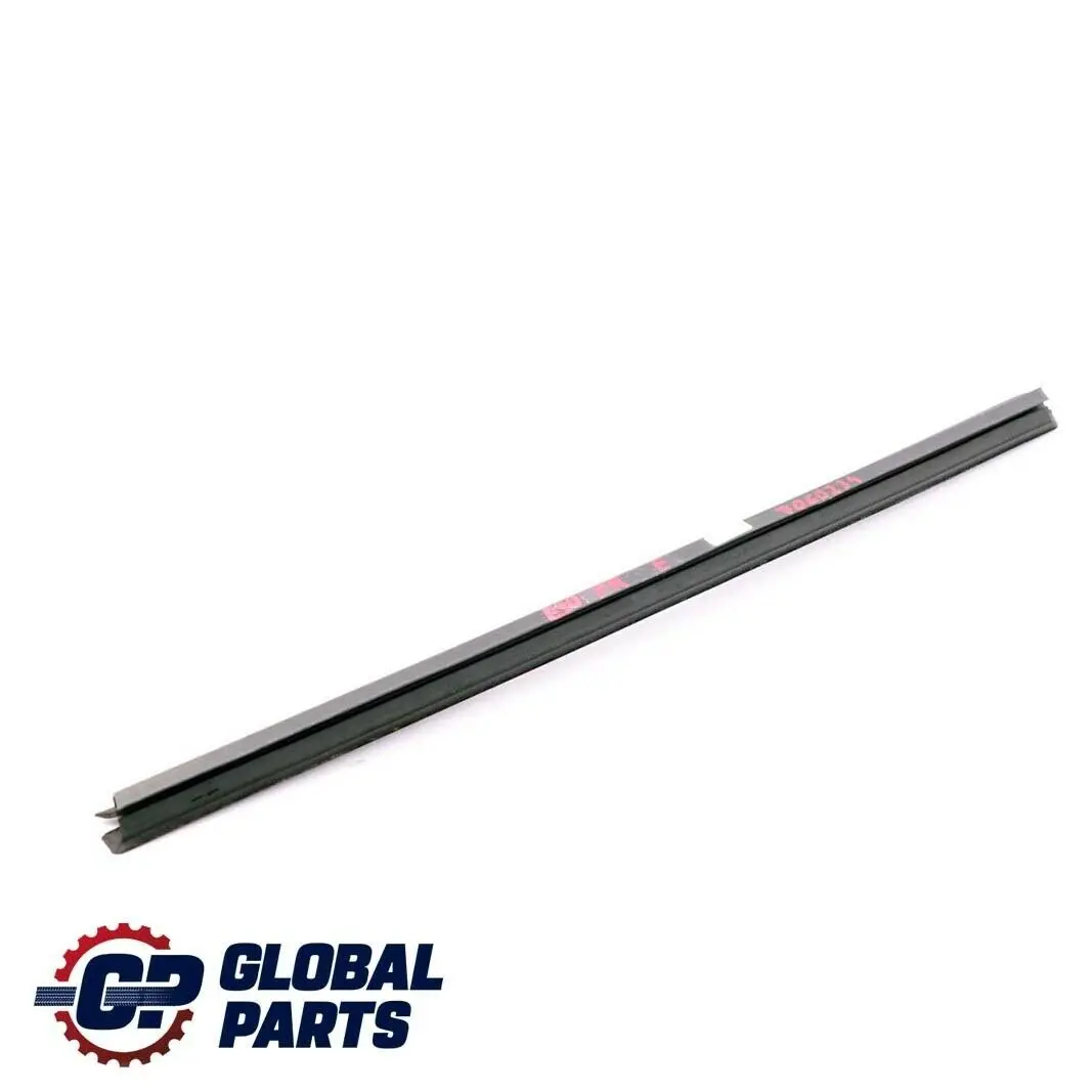 Schachtabdichtung Interno Porta Anteriore Destra per BMW E90 E91 LCI con numero di parte 7060234 BMW E90 E91 LCI Schachtabdichtung Interno Porta Anteriore Destra - SKU 7060234 - Numero di parte 7060234