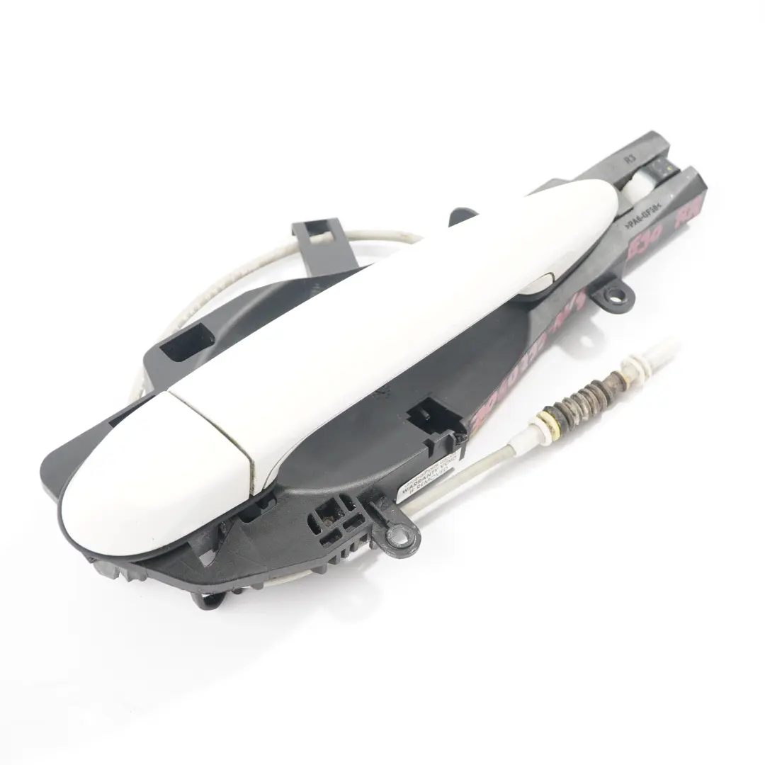 Maniglia porta BMW E90 E91 completa posteriore destra Alpin Bianco 300 per con numero di parte 7060299 Maniglia porta BMW E90 E91 completa posteriore destra Alpin Bianco 300 - SKU 7060299-AW4 - Numero di parte 7060299