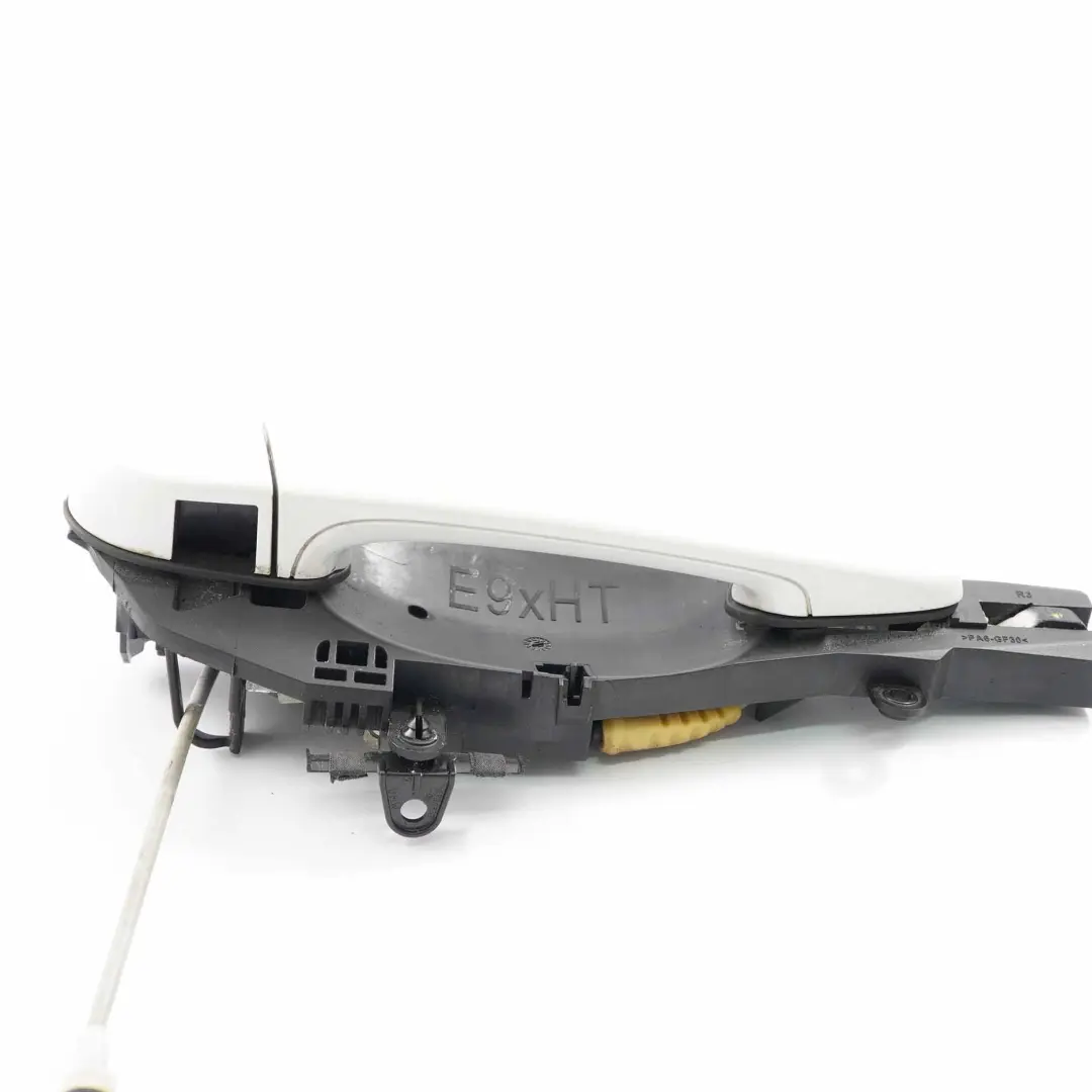 Klamka Prawa Tylna Tył Alpinweiss do BMW E90 E91 o numerze 7199835 BMW E90 E91 Klamka Prawa Tylna Tył Alpinweiss - SKU 7060299-AW - Numer Części 7199835