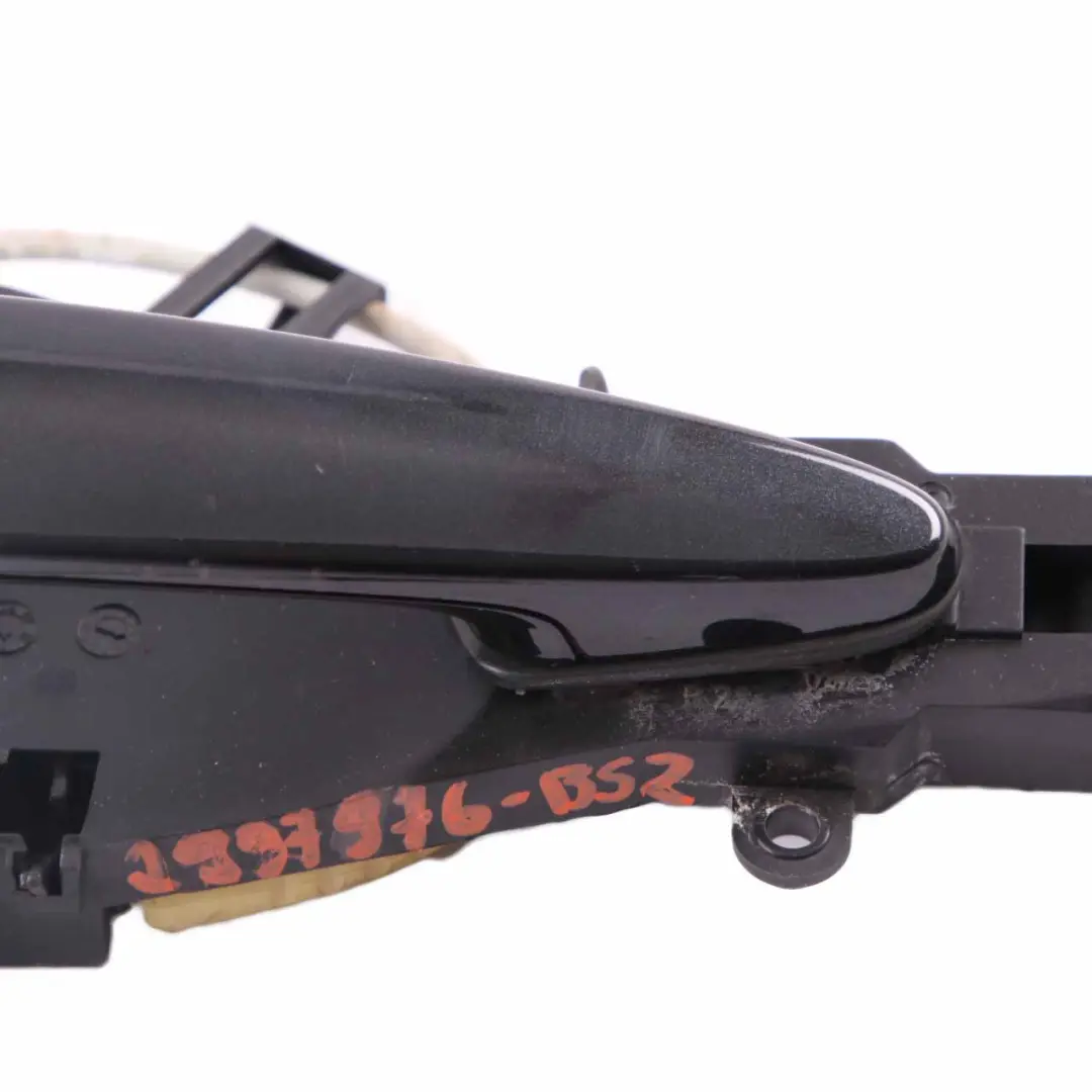 Complete Grab Handle Black Sapphire Right Rear O/S to BMW E90 E91 with Part number 7199835 BMW E90 E91 Complete Grab Handle Black Sapphire Right Rear O/S - SKU 7060299-BS2 - Part number 7199835