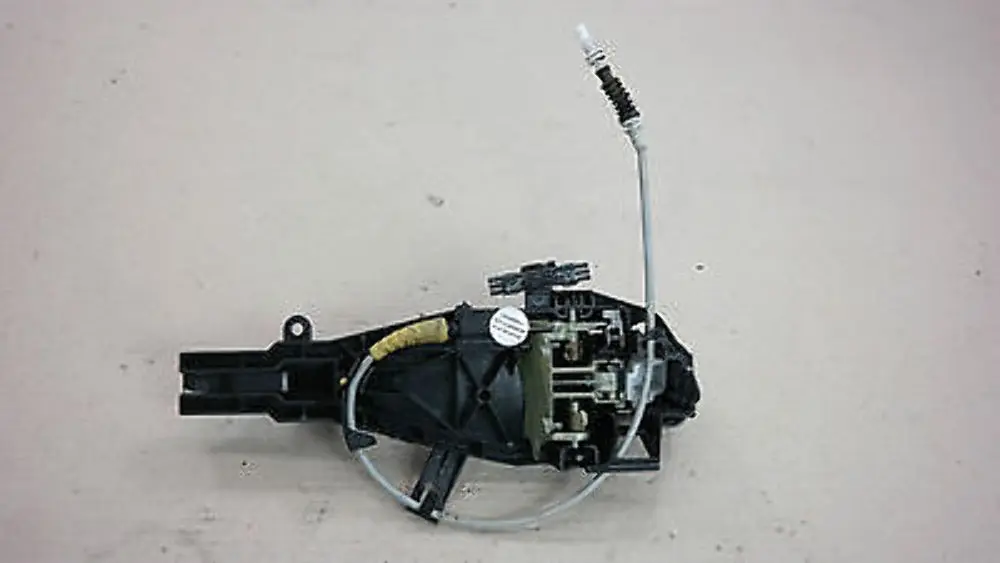 Complete rear left grab handle N/S Black Sapphire to BMW 3 Series 3 E90 E91 LCI with Part number 51227060299 51210445183 BMW 3 Series 3 E90 E91 LCI Complete rear left grab handle N/S Black Sapphire - SKU 7060299-BS3 - Part number 51227060299 51210445183