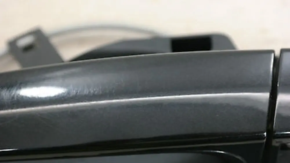 Kompletter Haltegriff hinten links Black Sapphire für BMW 3 er 3 E90 E91 LCI mit Teilenummer 51227060299 51210445183 BMW 3 er 3 E90 E91 LCI Kompletter Haltegriff hinten links Black Sapphire - SKU 7060299-BS3 - Teilenummer 51227060299 51210445183