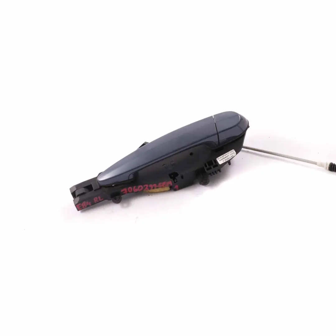 Poignée de porte arrière gauche complète Bleu graphite métallisé B07 pour BMW X1 E84 à propos du numéro de pièce 7060299 BMW X1 E84 Poignée de porte arrière gauche complète Bleu graphite métallisé B07 - SKU 7060299-GBM1 - Numéro de pièce 7060299