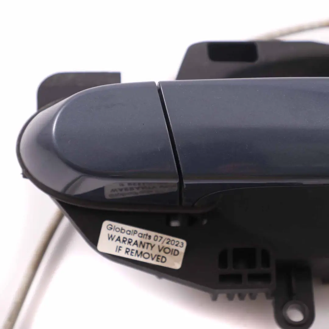 Poignée porte complète arrière droite Bleu graphite métallisé B07 pour BMW X1 E84 à propos du numéro de pièce 7060299 BMW X1 E84 Poignée porte complète arrière droite Bleu graphite métallisé B07 - SKU 7060299-GBM - Numéro de pièce 7060299