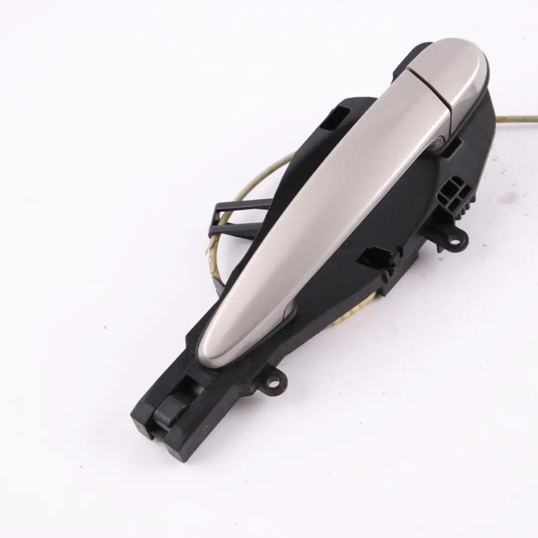 Grab Handle BMW E90 E84 X1 Door Rear Left N/S Kaschmirsilber Cashmere Silver A72 to with Part number 7060299 Grab Handle BMW E90 E84 X1 Door Rear Left N/S Kaschmirsilber Cashmere Silver A72 - SKU 7060299-KAS - Part number 7060299