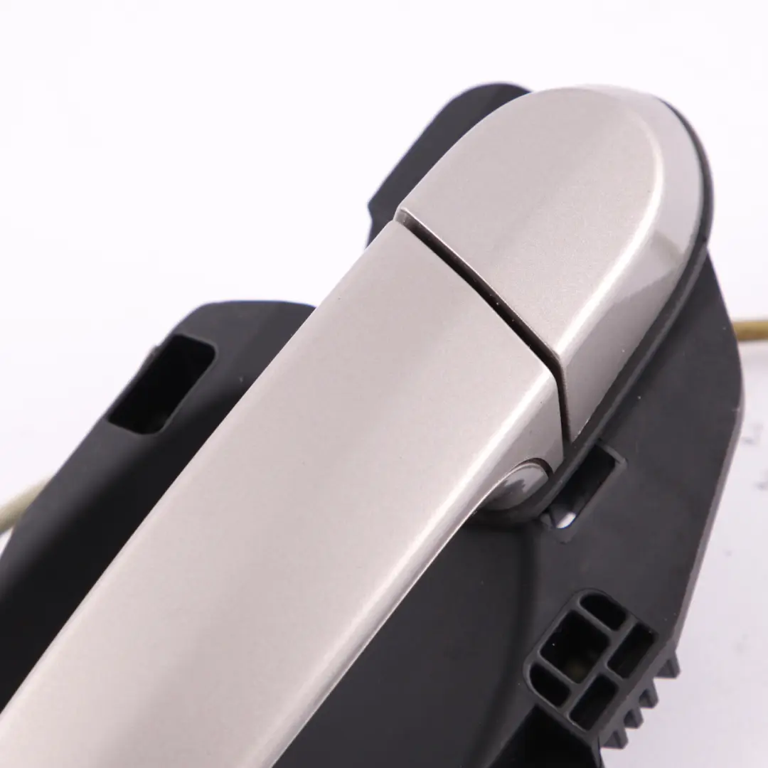 Grab Handle BMW E90 E84 X1 Door Rear Left N/S Kaschmirsilber Cashmere Silver A72 to with Part number 7060299 Grab Handle BMW E90 E84 X1 Door Rear Left N/S Kaschmirsilber Cashmere Silver A72 - SKU 7060299-KAS - Part number 7060299