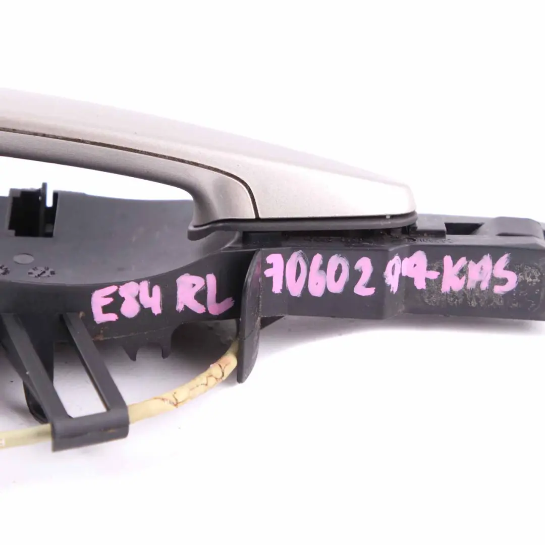 Grab Handle BMW E90 E84 X1 Door Rear Left N/S Kaschmirsilber Cashmere Silver A72 to with Part number 7060299 Grab Handle BMW E90 E84 X1 Door Rear Left N/S Kaschmirsilber Cashmere Silver A72 - SKU 7060299-KAS - Part number 7060299
