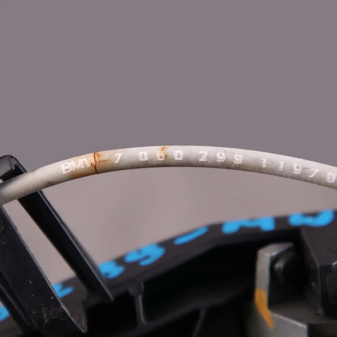 Asidero Trasero Derecho Completo Blanco Mineral Metalizado para BMW X1 E84 E90 con número de pieza 7060299 BMW X1 E84 E90 Asidero Trasero Derecho Completo Blanco Mineral Metalizado - SKU 7060299-MW - Número de pieza 7060299