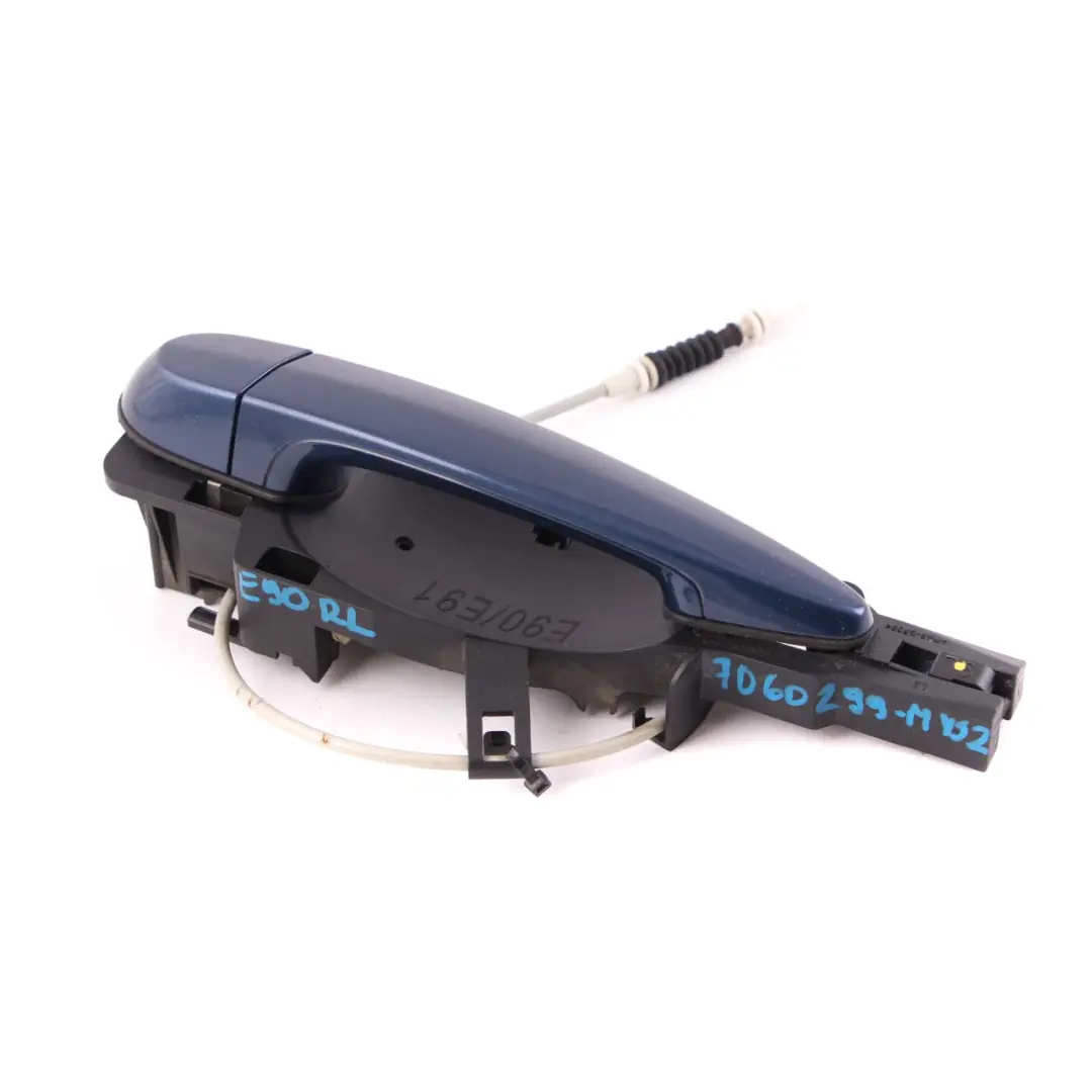 BMW 3 E90 E91 2 Poignée de porte arrière gauche Mysticblau Mystic Bleu A07 - SKU 7060299-MYS2 - Numéro de pièce 7060299