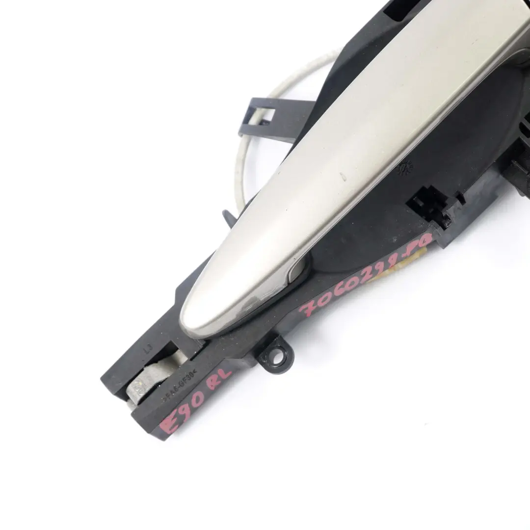 BMW E90 E91 Maniglia Porta Sinistra Posteriore Platinbronze Bronzo Platino A53 - SKU 7060299-PB - Numero di parte 7060299