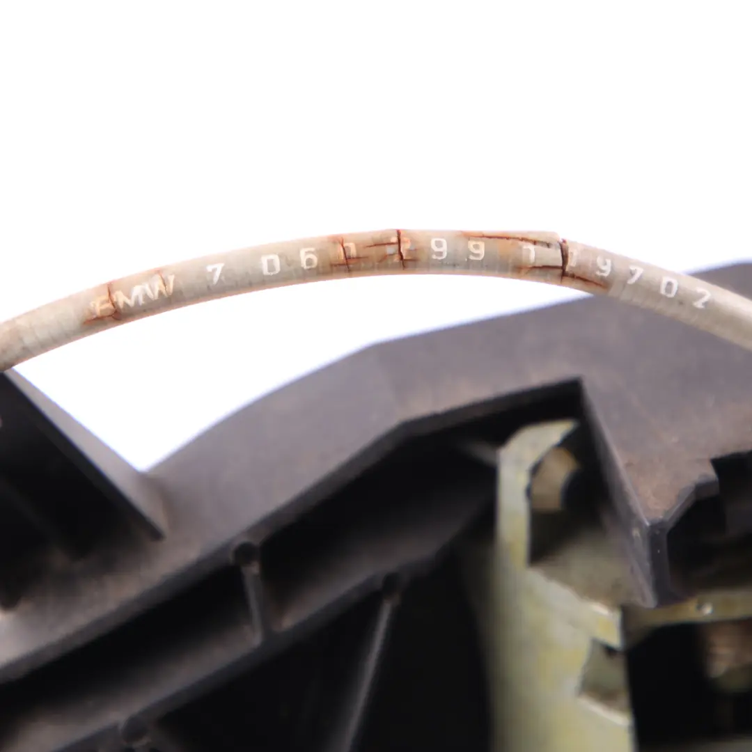 Handle Grab BMW E90 E91 3 Complete Rear Right O/S Spacegrau Grey Metallic A52 to with Part number 7060299 Handle Grab BMW E90 E91 3 Complete Rear Right O/S Spacegrau Grey Metallic A52 - SKU 7060299-SCG3 - Part number 7060299