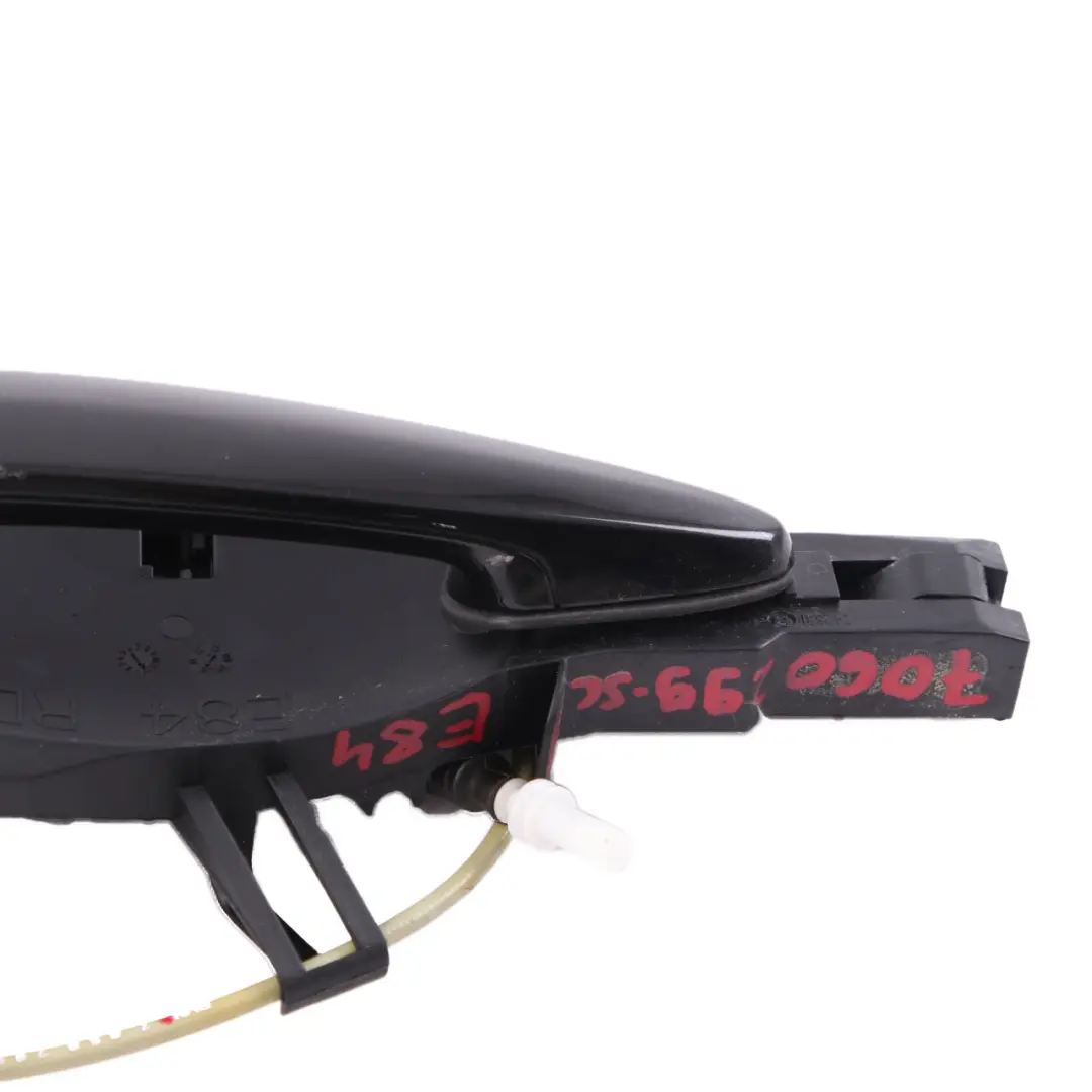 komplett hinten links Haltegriff Tür Schwarz 668 für BMW E90 E91 E84 X1 mit Teilenummer 7060299 BMW E90 E91 E84 X1 komplett hinten links Haltegriff Tür Schwarz 668 - SKU 7060299-SCH1 - Teilenummer 7060299